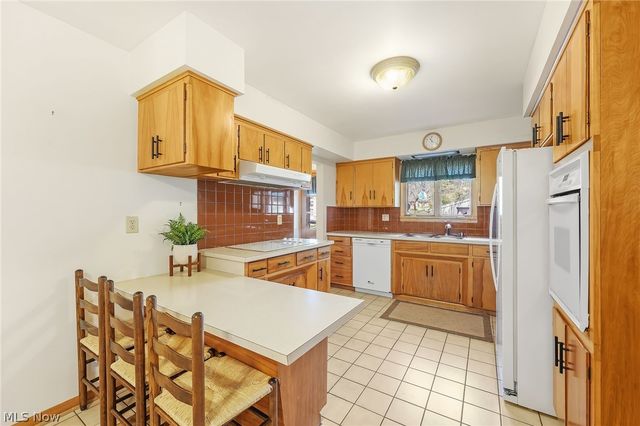 4704 Garrett Drive, Norton, OH 44203