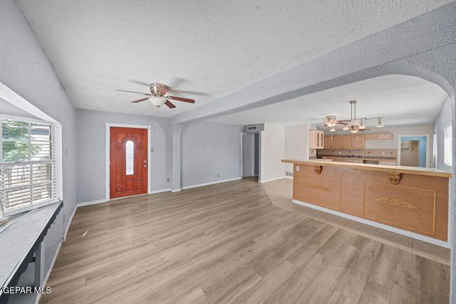 9265 LEONARDO Avenue, El Paso, TX 79907