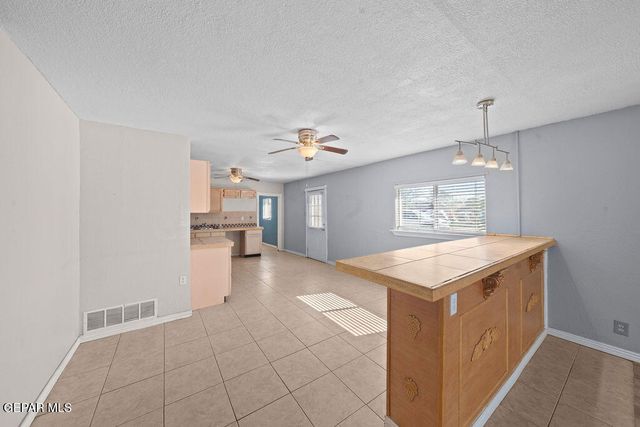 9265 LEONARDO Avenue, El Paso, TX 79907