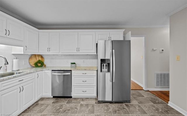 2 Appletree Lane, Greensboro, NC 27455