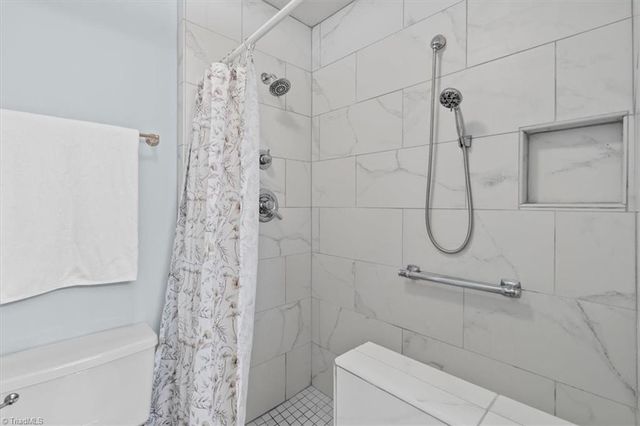 2 Appletree Lane, Greensboro, NC 27455