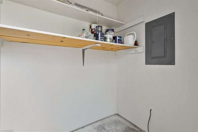 2 Appletree Lane, Greensboro, NC 27455