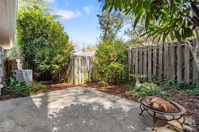 2 Appletree Lane, Greensboro, NC 27455