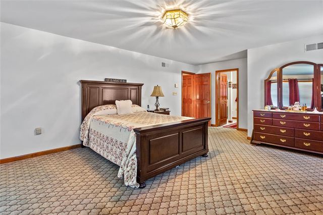 255 Timothy Avenue, Lower Nazareth Twp, PA 18020
