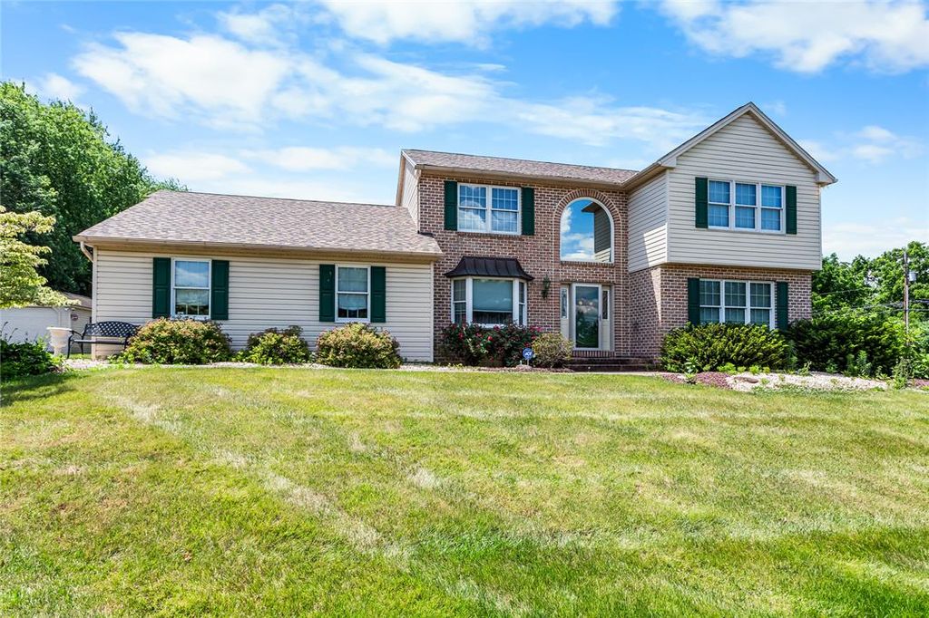 255 Timothy Avenue, Lower Nazareth Twp, PA 18020