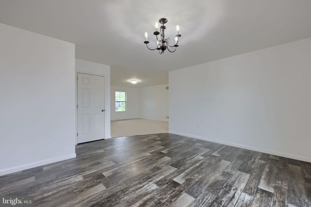 10 HILLSIDE DRIVE, Newmanstown, PA 17073