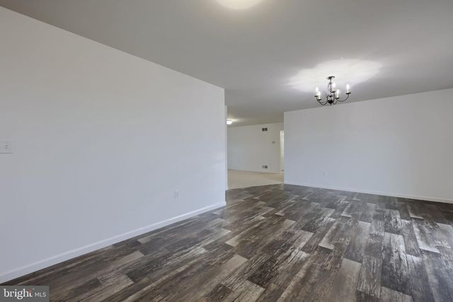 10 HILLSIDE DRIVE, Newmanstown, PA 17073