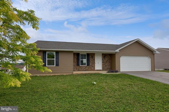 10 HILLSIDE DRIVE, Newmanstown, PA 17073