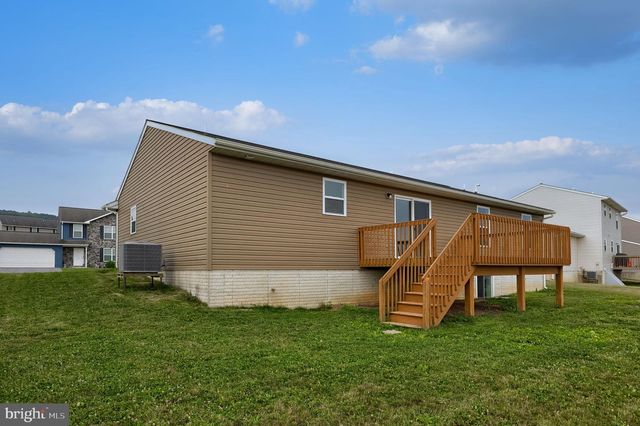 10 HILLSIDE DRIVE, Newmanstown, PA 17073