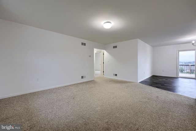 10 HILLSIDE DRIVE, Newmanstown, PA 17073