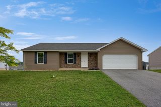 10 HILLSIDE DRIVE, Newmanstown, PA 17073