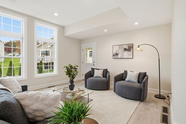 32 Lodge Lane 32, Wilbraham, MA 01095