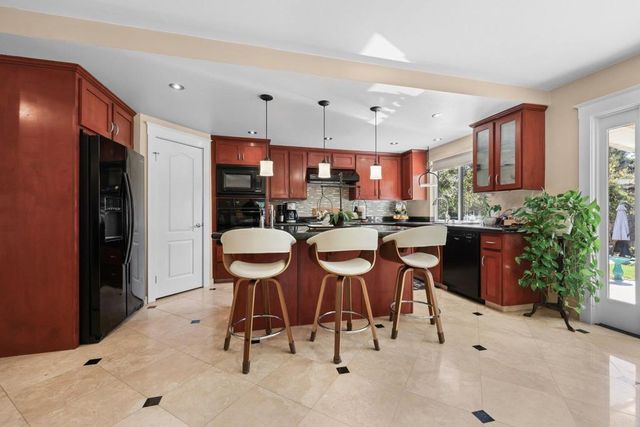 4873 Sunrise Valley Dr., El Cajon, CA 92020