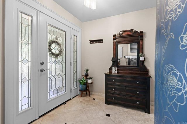 4873 Sunrise Valley Dr., El Cajon, CA 92020