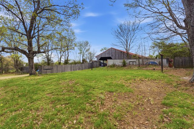 5977 Old Highway 431, Springfield, TN 37172