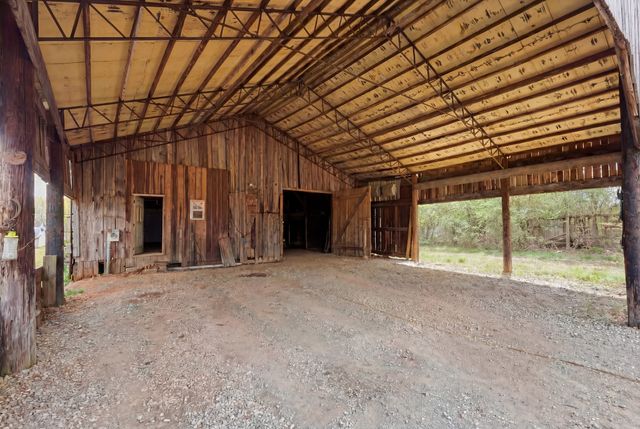 5977 Old Highway 431, Springfield, TN 37172