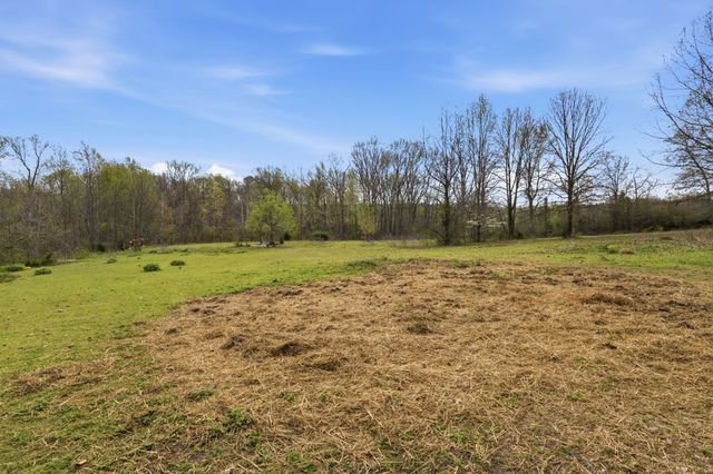 5977 Old Highway 431, Springfield, TN 37172