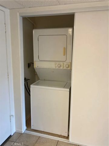 8505 Columbus Avenue 111, North Hills, CA 91343