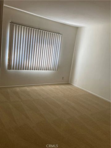 8505 Columbus Avenue 111, North Hills, CA 91343