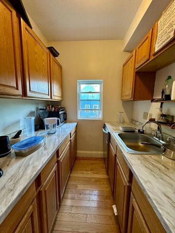 40 Orchard Rd 2, Brookline, MA 02445