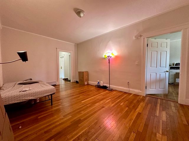 40 Orchard Rd 2, Brookline, MA 02445
