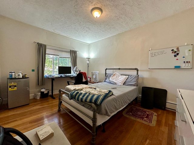 40 Orchard Rd 2, Brookline, MA 02445