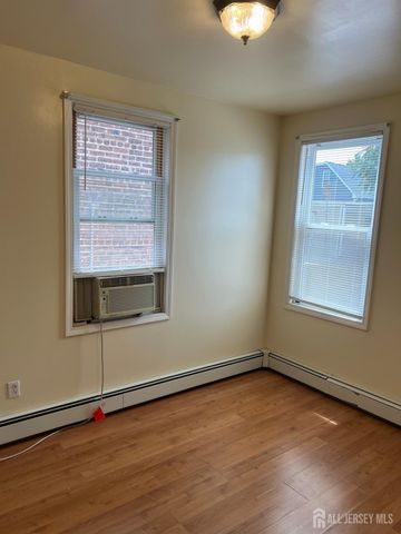 44 High Street 2, New Brunswick, NJ 08901