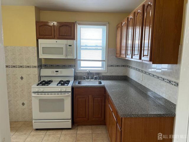 44 High Street 2, New Brunswick, NJ 08901