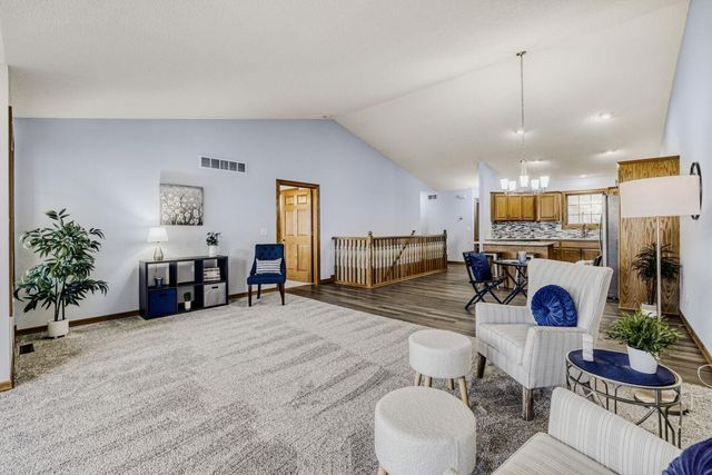 6236 Creekview Lane N, Brooklyn Park, MN 55443