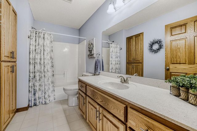 6236 Creekview Lane N, Brooklyn Park, MN 55443