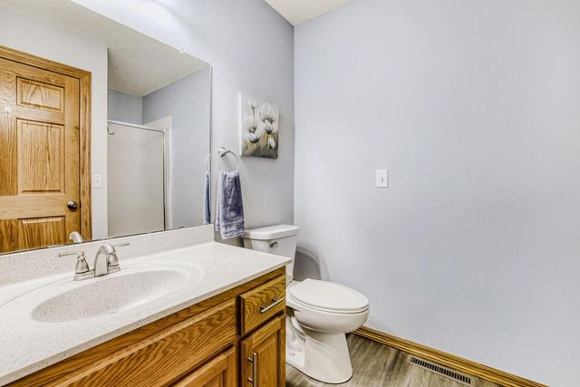 6236 Creekview Lane N, Brooklyn Park, MN 55443