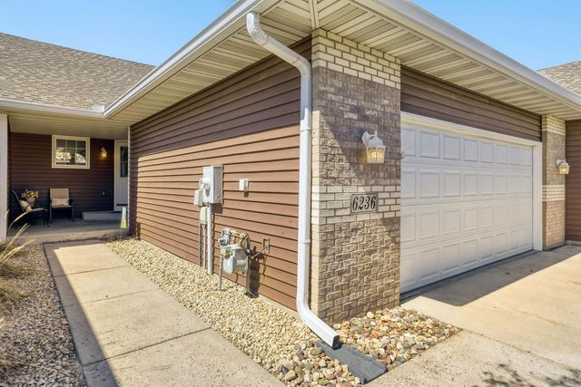 6236 Creekview Lane N, Brooklyn Park, MN 55443