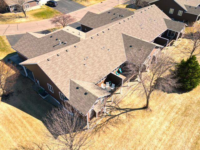 6236 Creekview Lane N, Brooklyn Park, MN 55443