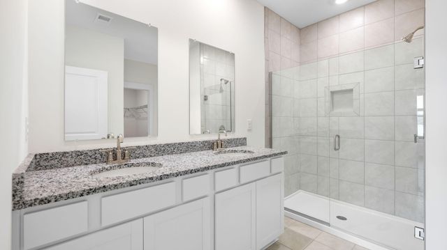 8015 Watercolour Lane, Ooltewah, TN 37363