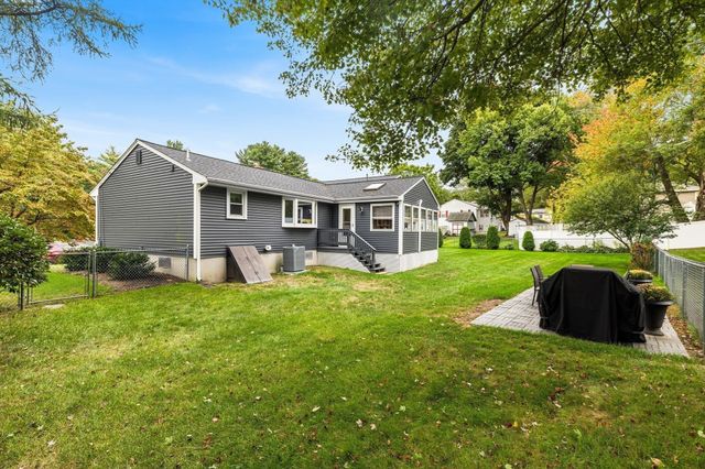 9 Shady Lane, Franklin, MA 02038