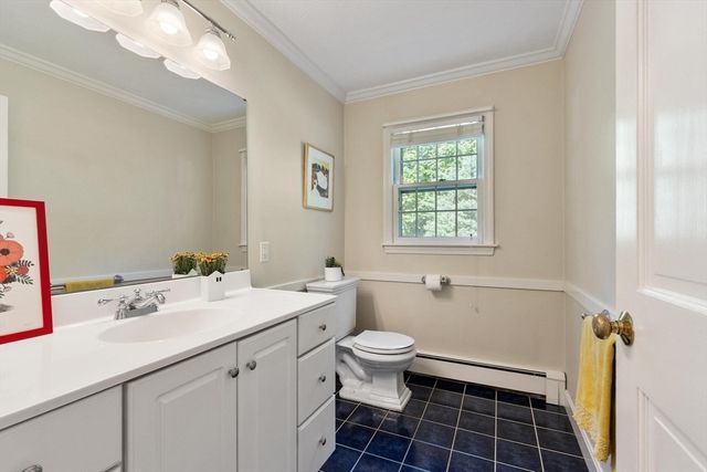 19 Lincoln Dr, Acton, MA 01720