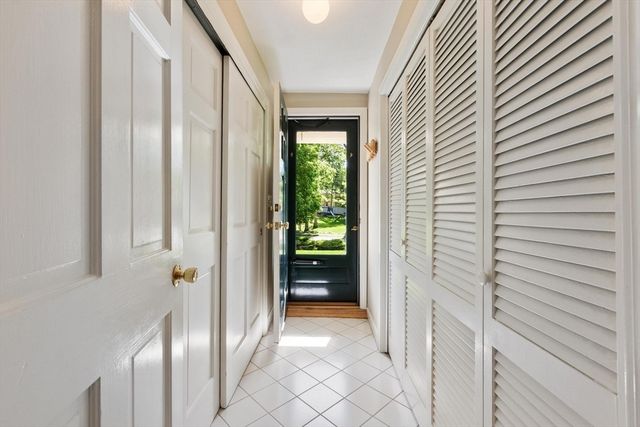 19 Lincoln Dr, Acton, MA 01720