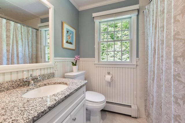 19 Lincoln Dr, Acton, MA 01720