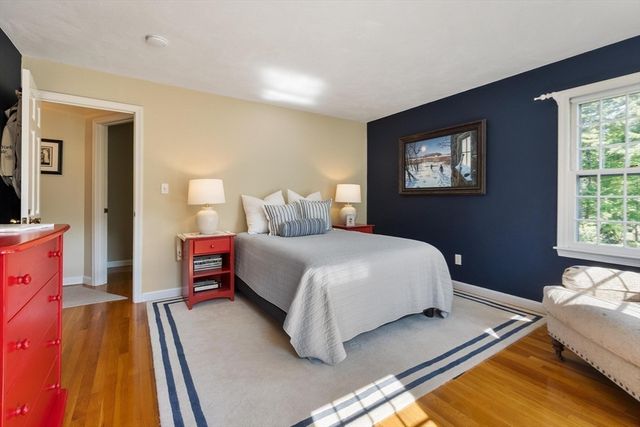 19 Lincoln Dr, Acton, MA 01720