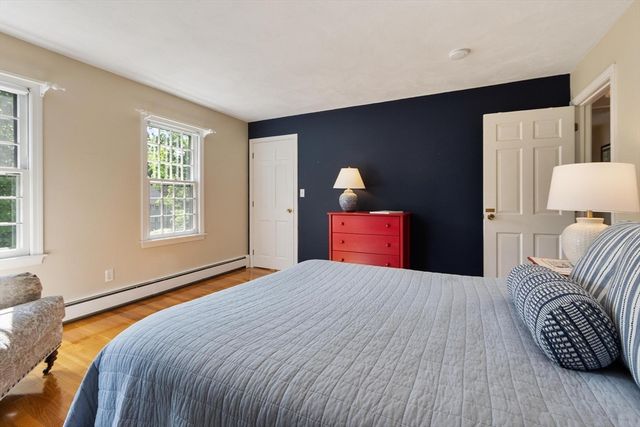 19 Lincoln Dr, Acton, MA 01720