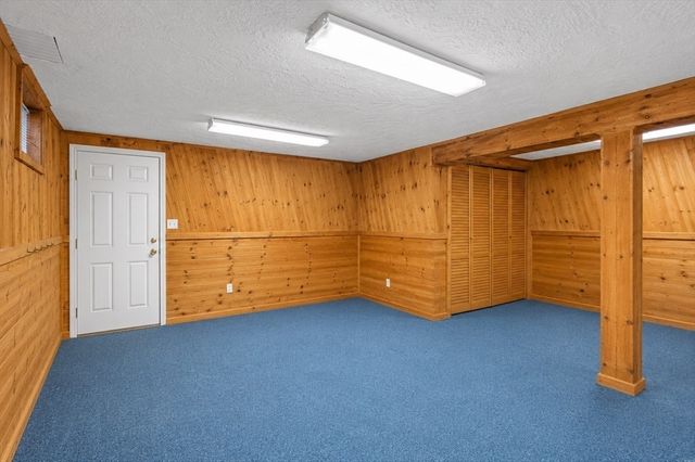 19 Lincoln Dr, Acton, MA 01720