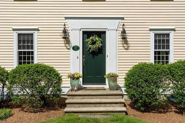 19 Lincoln Dr, Acton, MA 01720