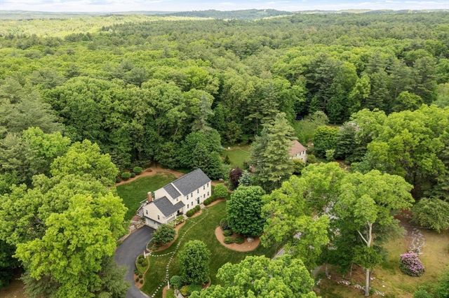 19 Lincoln Dr, Acton, MA 01720