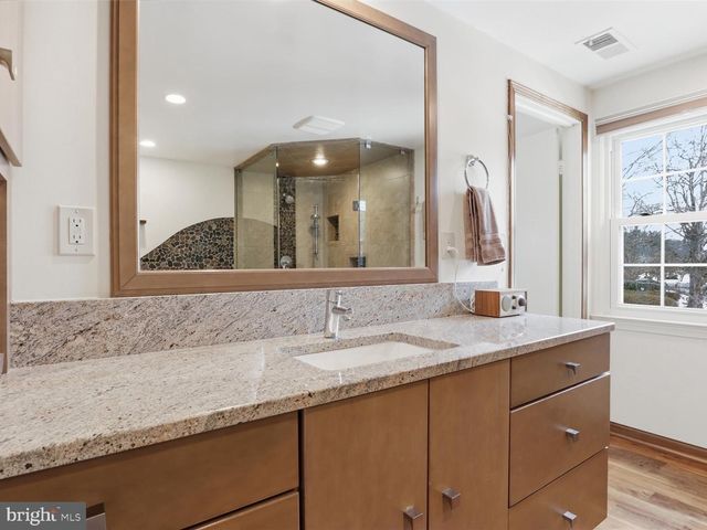 8818 COLD SPRING RD, Potomac, MD 20854