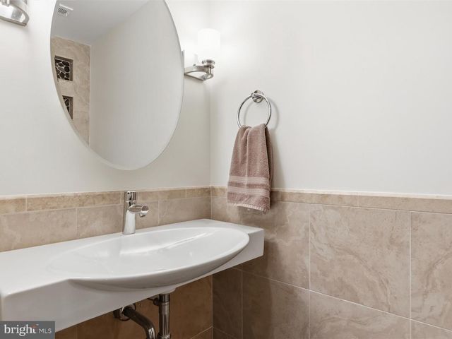 8818 COLD SPRING RD, Potomac, MD 20854