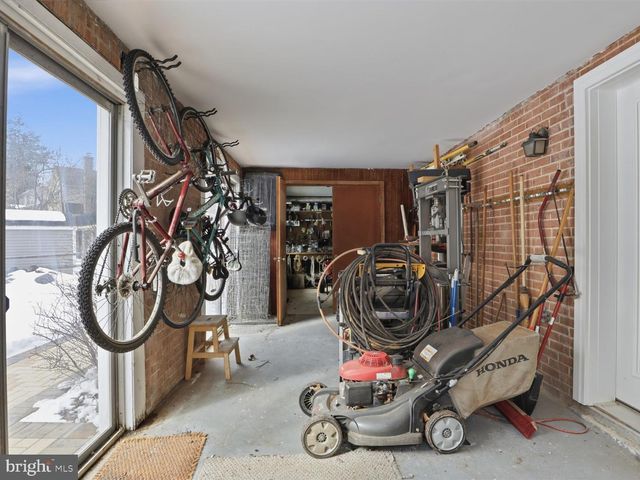 8818 COLD SPRING RD, Potomac, MD 20854