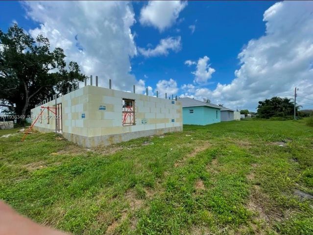 3204 Jeffcott, Other City - In The State Of Florida, FL 33916