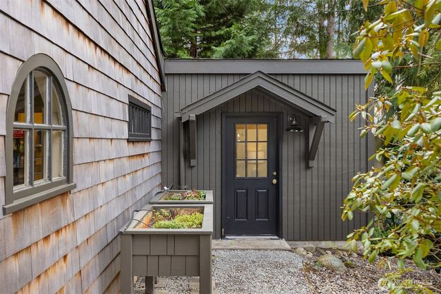 15451 Harvey Road NE, Bainbridge Island, WA 98110