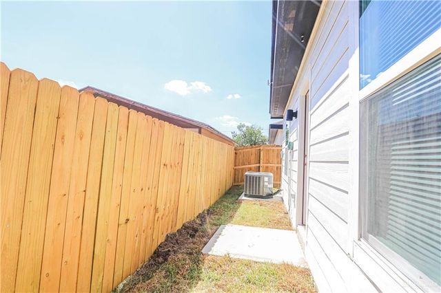 1046 Hidalgo Street, Mercedes, TX 78570