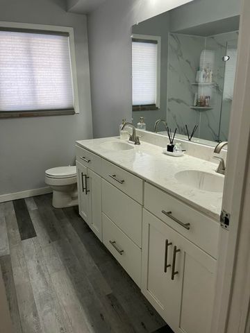 23181 Parklawn Street, Oak Park City, MI 48237